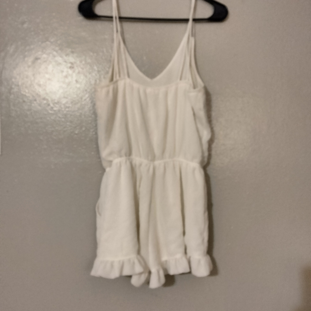 Romper - Picture 2 of 4
